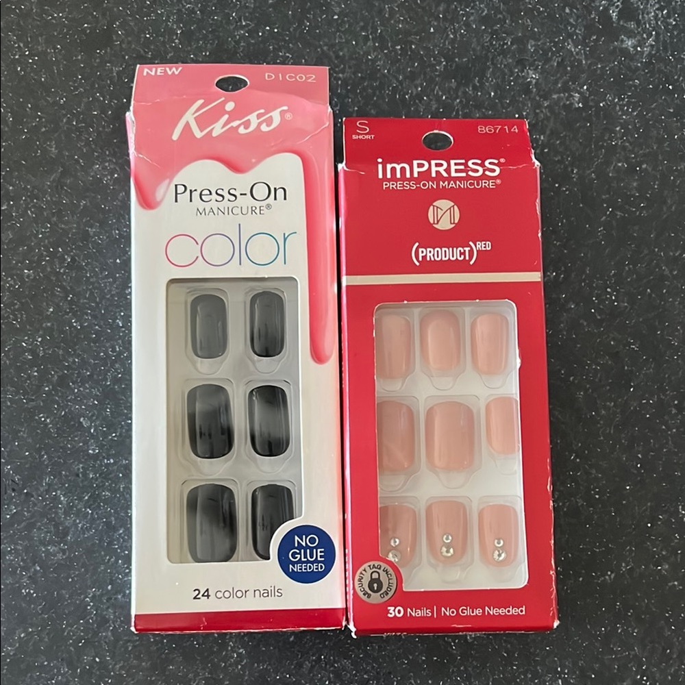 Press on nails set